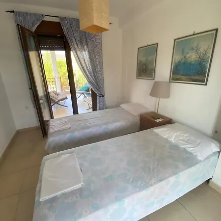 Casa de Férias Luxurius Comfy 2-floor With Big Yard *