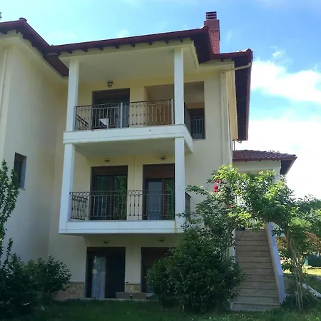 Casa de Férias Luxurius Comfy 2-floor With Big Yard *