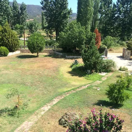 Casa de Férias Luxurius Comfy 2-floor With Big Yard *