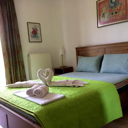 Holiday home Luxurius Comfy 2-floor With Big Yard *