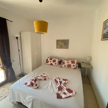 Holiday home Luxurius Comfy 2-floor With Big Yard