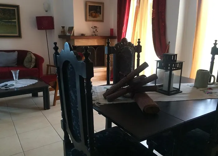 Luxurius Comfy 2-floor With Big Yard